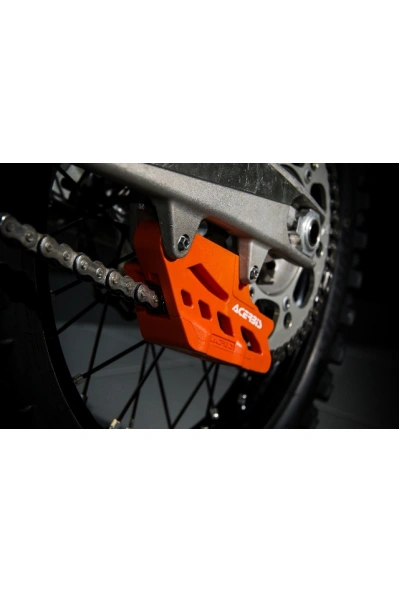 How to maintain the chain on a motorcycle