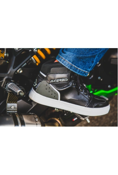 How to choose motorcycle boots?
