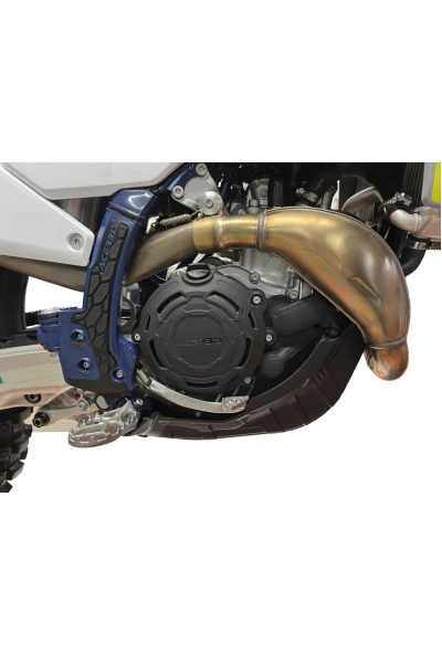 What do the engine oil labels mean?